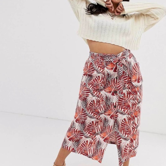 ASOS Curve Dresses & Skirts - ASOS Tropical Midi Skirt 🌺